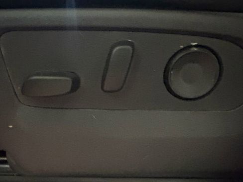 Used 2024 Chevrolet Silverado 1500 ZR2 w/ Technology Package image 6