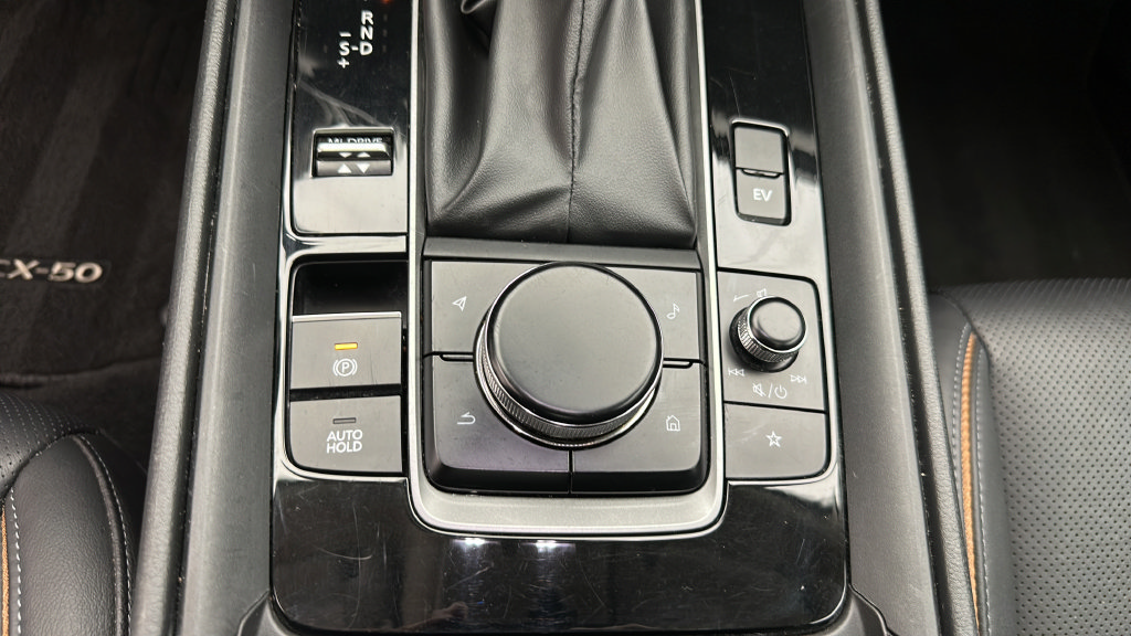 Used 2025 MAZDA CX-50 AWD 2.5 Hybrid w/ Premium Pkg image 21