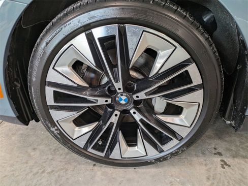 Certified 2025 BMW 530i xDrive 530i xDrive w/ Premium Package image 9