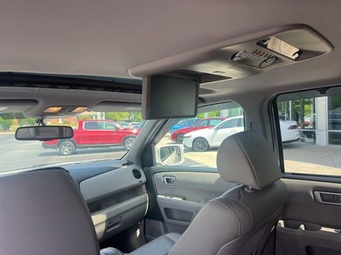 Used 2014 Honda Pilot Touring image 17
