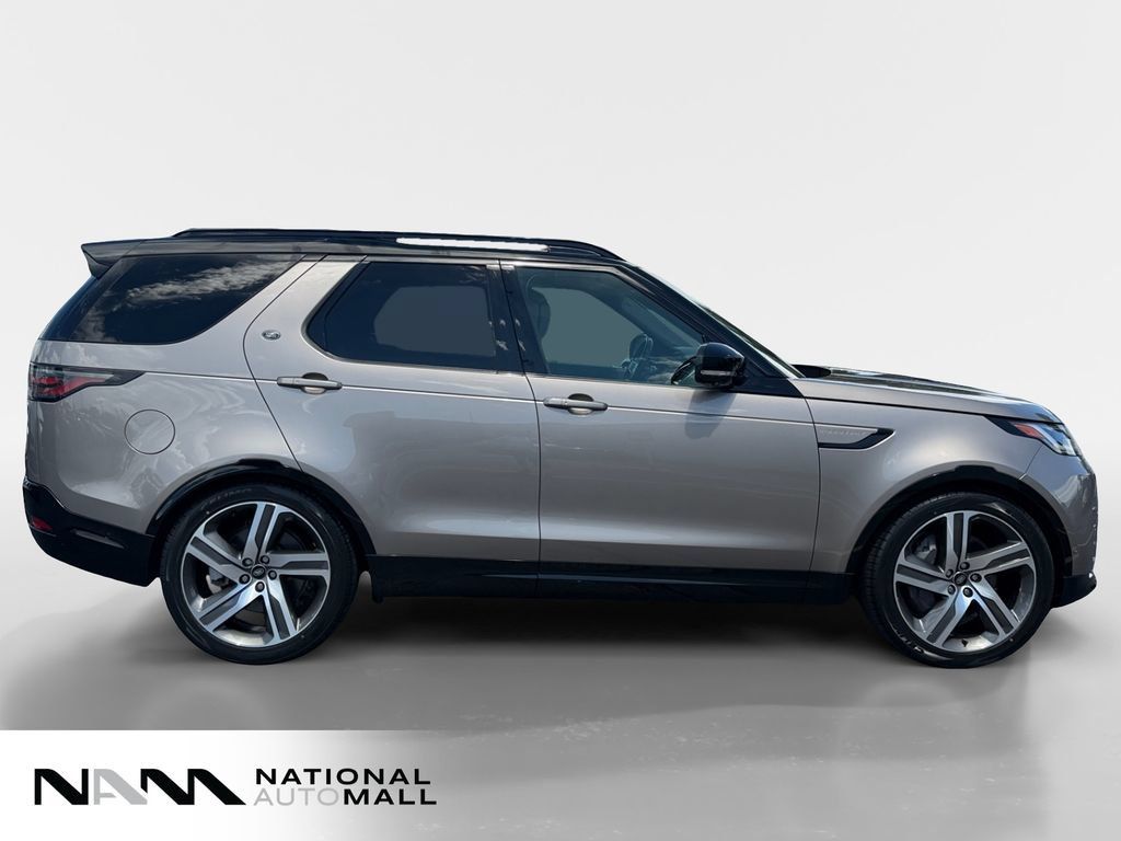 Used 2023 Land Rover Discovery HSE R-Dynamic AWD/4WD image 6