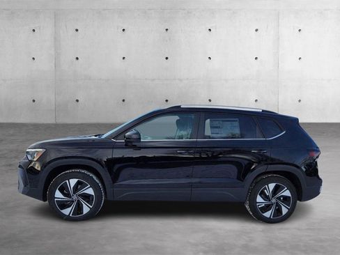 New 2025 Volkswagen Taos SE image 24