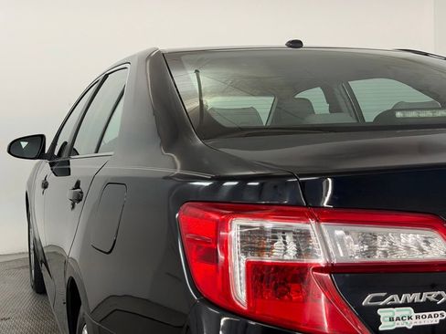 Used 2012 Toyota Camry XLE w/ Leather Pkg FWD image 62