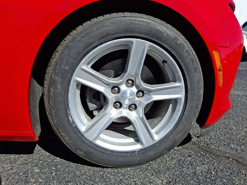 Certified 2016 Chevrolet Camaro LT RWD image 9