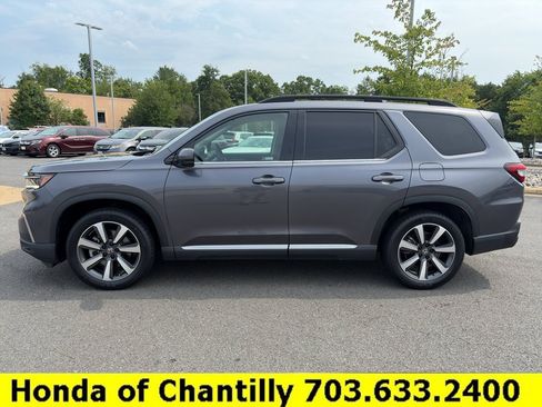 Certified 2024 Honda Pilot Touring image 4