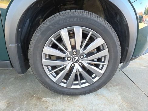 Used 2022 Nissan Pathfinder SL AWD/4WD image 76
