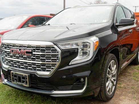Used 2022 GMC Terrain Denali w/ Denali Premium Package image 1