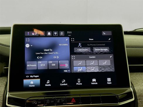 Used 2024 Jeep Compass Latitude image 14