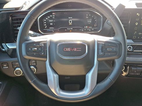 Used 2025 GMC Sierra 1500 SLT AWD/4WD image 19