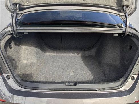 Used 2018 Honda Accord Sport image 6