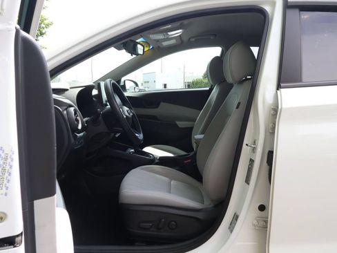 Used 2023 Hyundai Kona SEL AWD/4WD image 30