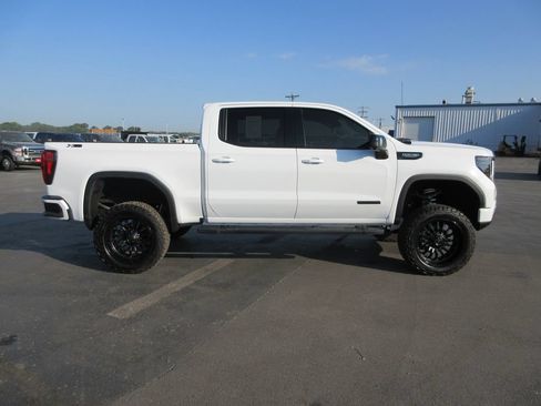 Used 2024 GMC Sierra 1500 Elevation w/ Elevation Premium Package AWD/4WD image 4