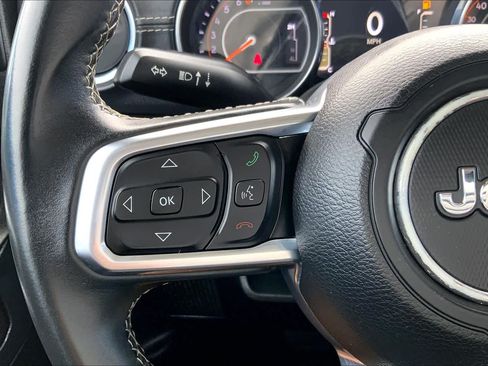 Used 2018 Jeep Wrangler Unlimited Sahara AWD/4WD image 24