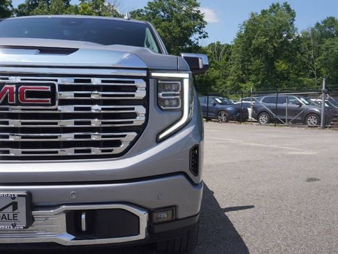 Used 2024 GMC Sierra 1500 Denali AWD/4WD image 18