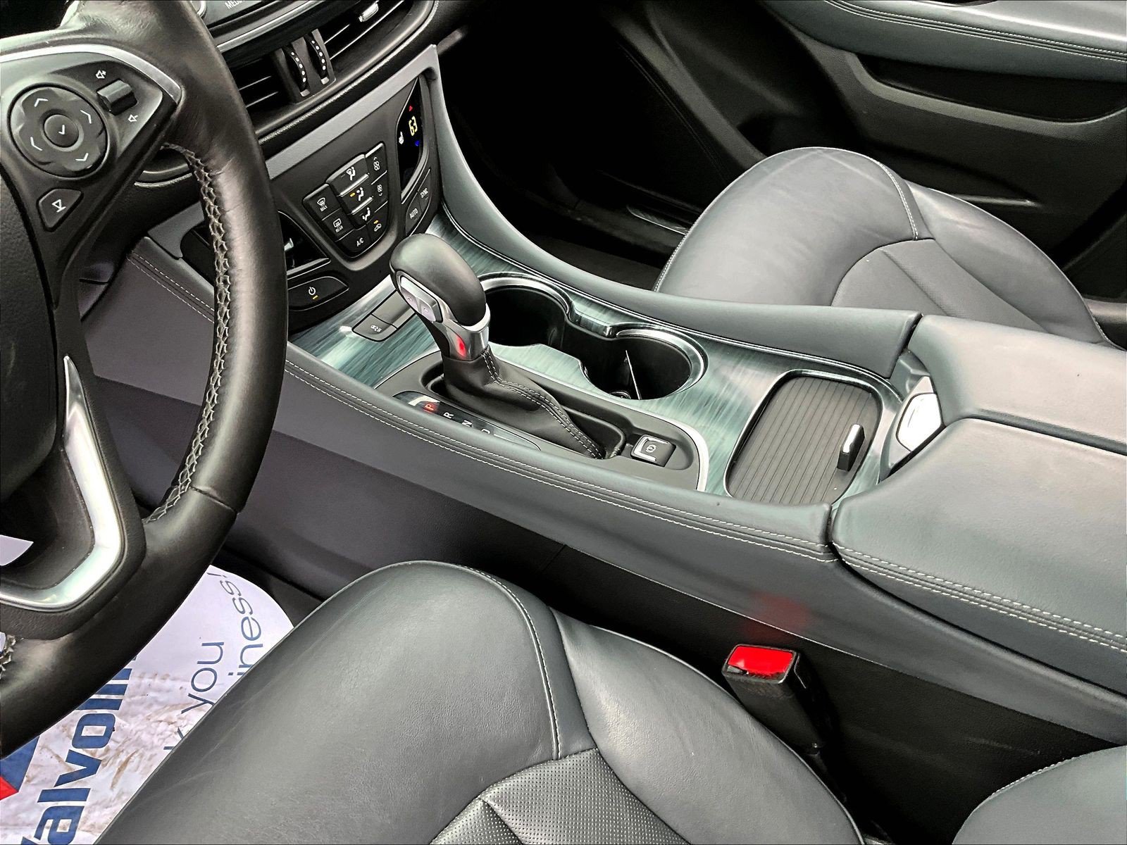Used 2019 Buick Envision Essence FWD image 18