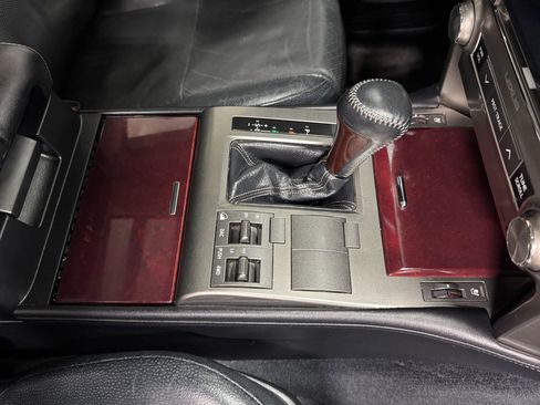 Used 2016 Lexus GX 460 w/ Premium Package AWD/4WD image 15