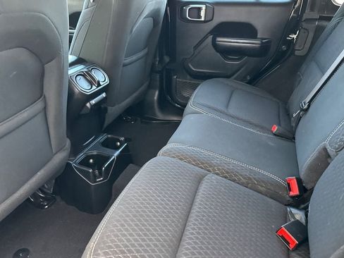 Used 2021 Jeep Wrangler Unlimited Sport image 9