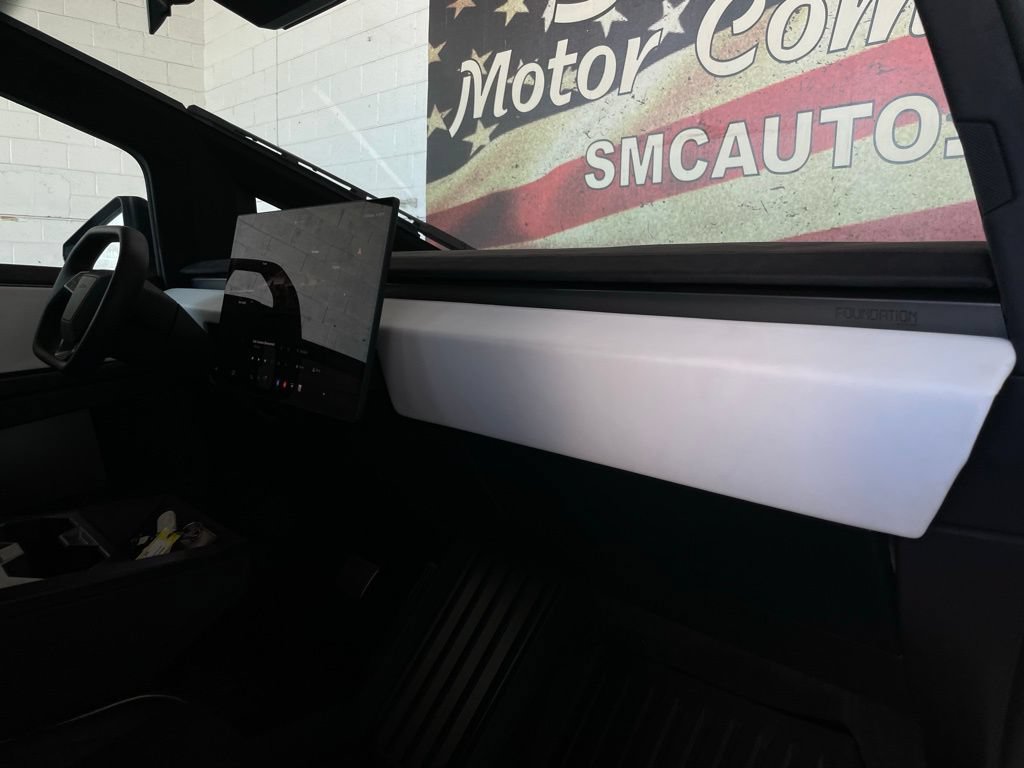 Used 2024 Tesla Cybertruck Cyberbeast AWD/4WD image 17
