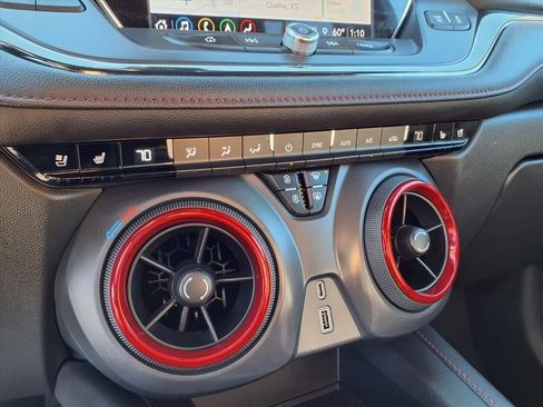 Used 2021 Chevrolet Blazer RS w/ Enhanced Convenience Package image 8