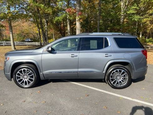 Used 2021 GMC Acadia Denali w/ Denali Ultimate Package image 3
