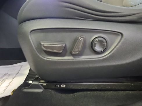 Used 2021 Toyota RAV4 XLE AWD/4WD image 23
