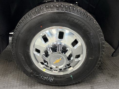New 2026 Chevrolet Silverado 3500 LT image 13