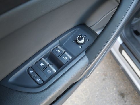 Used 2022 Audi Q5 2.0T Premium image 16