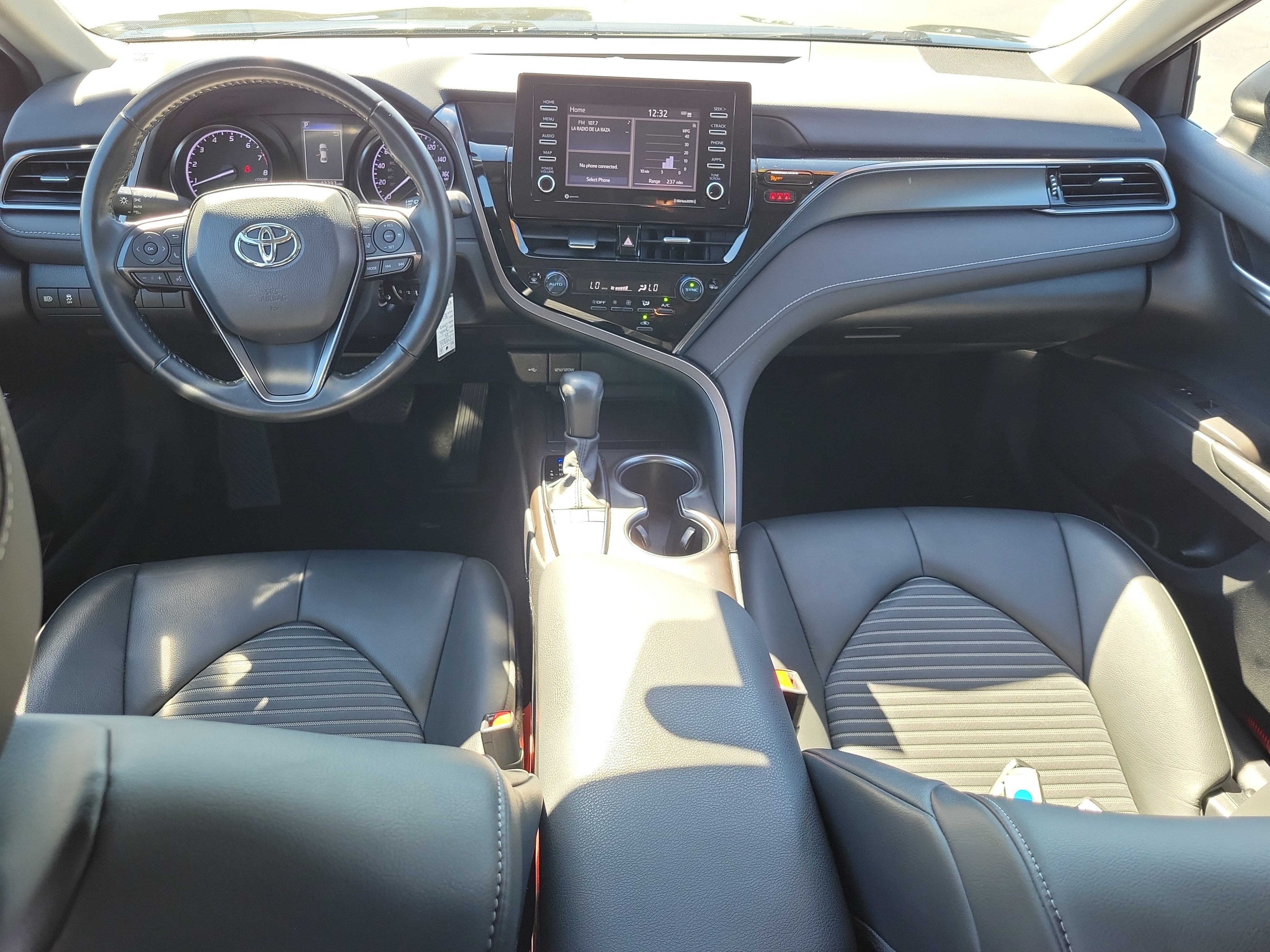 Used 2023 Toyota Camry SE FWD image 14
