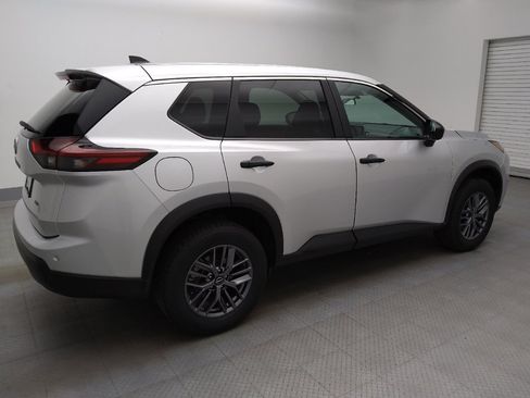 Used 2024 Nissan Rogue S AWD/4WD image 10