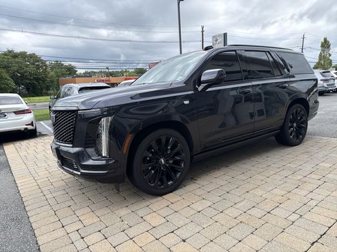 Used 2025 Cadillac Escalade Sport Platinum w/ LPO, ONYX Package AWD/4WD image 45