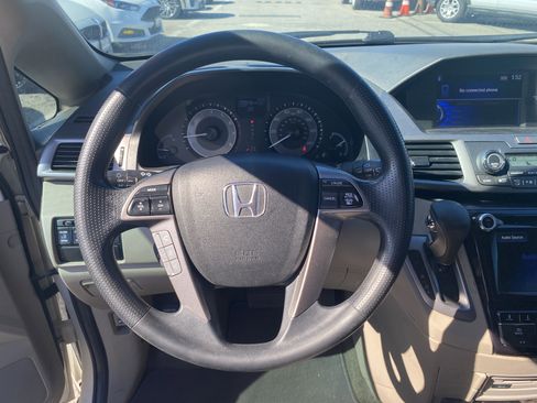 Used 2017 Honda Odyssey SE image 10