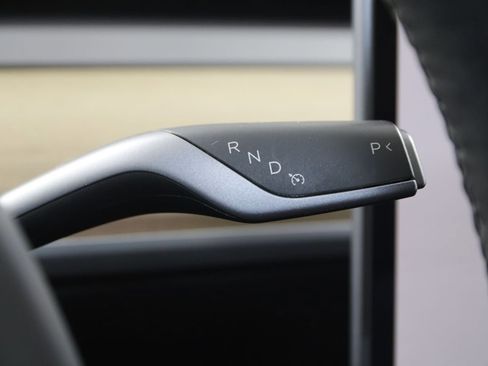 Used 2022 Tesla Model 3 Performance image 7