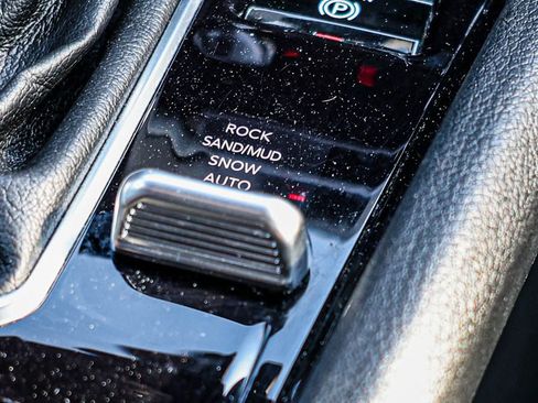 Used 2024 Jeep Compass Trailhawk image 36