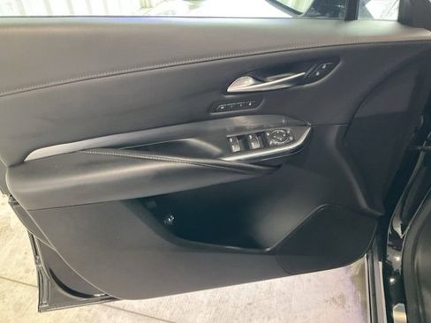 Used 2024 Cadillac XT4 Premium Luxury image 5