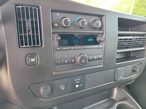 Used 2024 GMC Savana 2500 w/ Driver Convenience Package RWD image 9