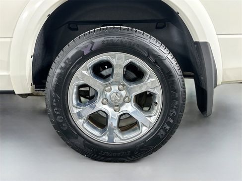 Used 2017 RAM 1500 Laramie w/ Convenience Group image 29