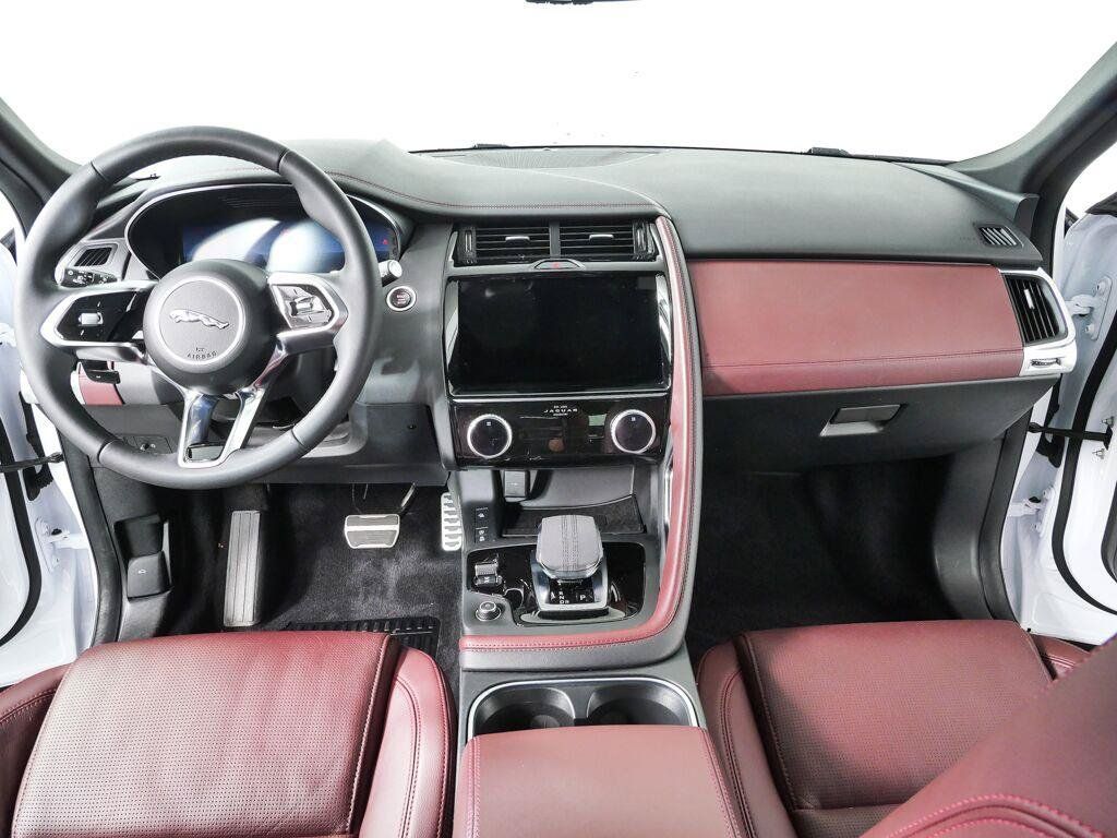 Used 2024 Jaguar E-PACE R-Dynamic SE AWD/4WD image 18