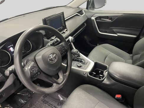 Used 2022 Toyota RAV4 XLE image 13