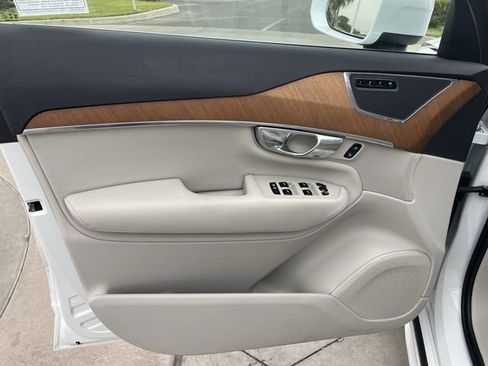 Used 2022 Volvo XC90 T8 Inscription Expression w/ Climate Package AWD/4WD image 23
