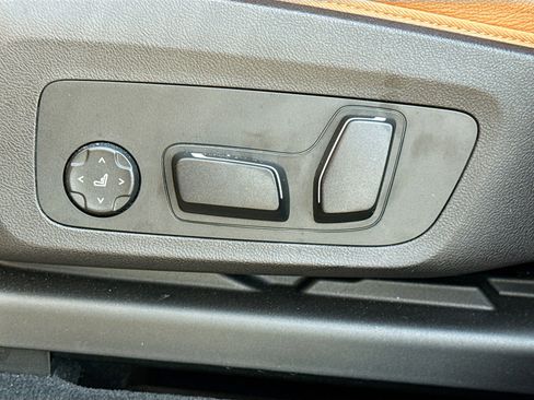 Used 2024 BMW X3 M40i w/ Premium Package image 26