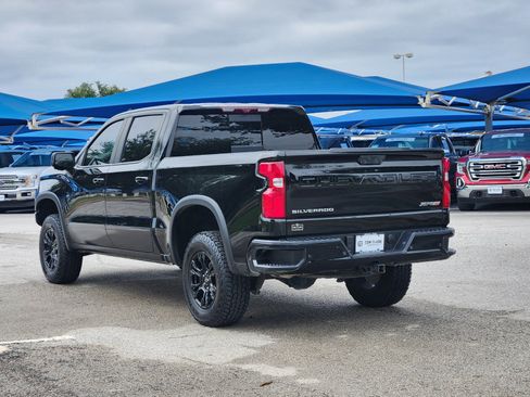 Used 2022 Chevrolet Silverado 1500 ZR2 w/ Technology Package AWD/4WD image 4