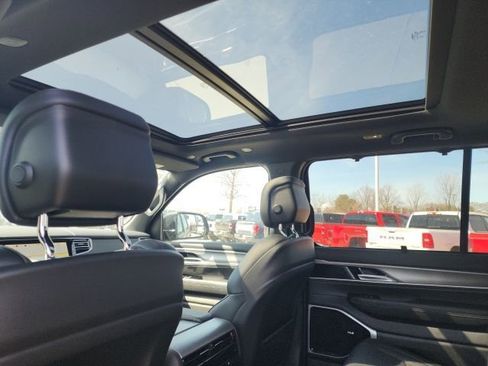 New 2026 Jeep Grand Wagoneer Limited AWD/4WD image 22