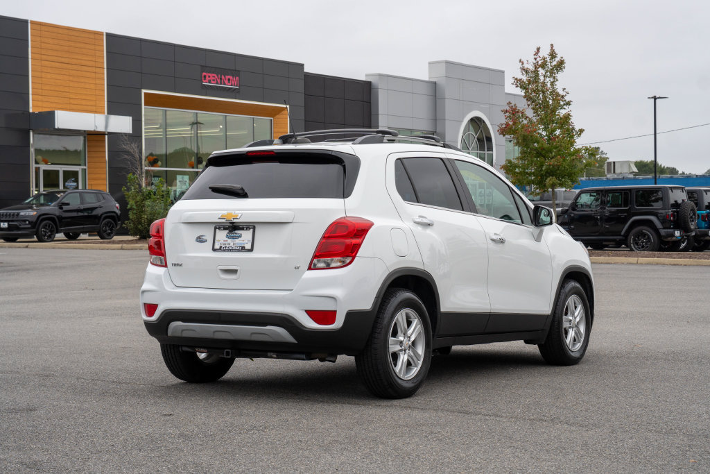 Used 2018 Chevrolet Trax LT w/ LT Convenience Package FWD image 7