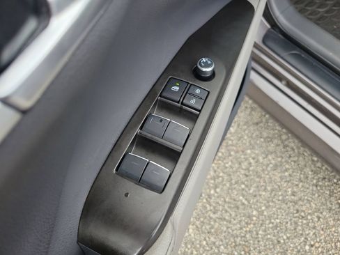 Used 2023 Toyota Camry XLE FWD image 14