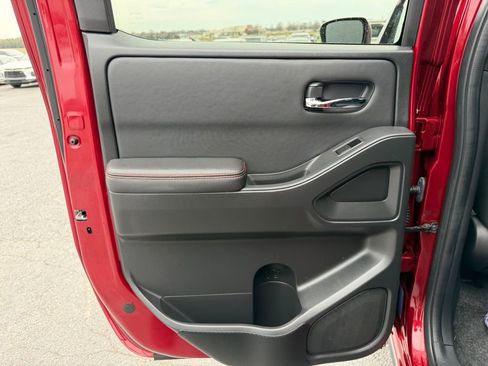 Used 2023 Nissan Frontier PRO-4X w/ Pro Convenience Package image 16
