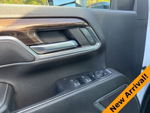 Used 2024 Chevrolet Silverado 2500 LT image 14