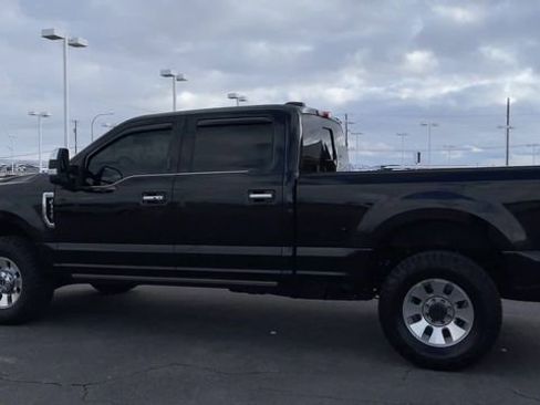 Used 2022 Ford F350 Platinum image 7