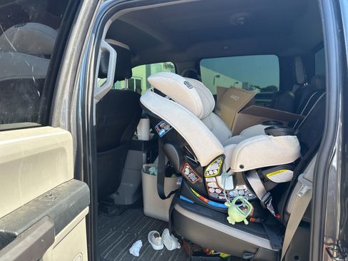 Used 2019 Ford F150 XLT w/ Equipment Group 302A Luxury AWD/4WD image 7