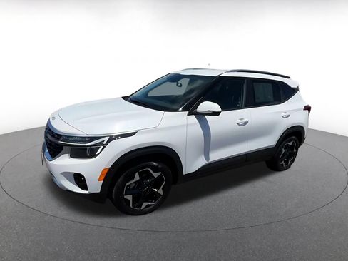 Used 2025 Kia Seltos S FWD image 7