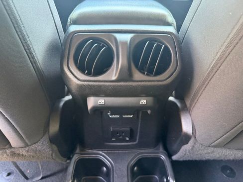 Used 2021 Jeep Wrangler Unlimited Sahara w/ Safety Group AWD/4WD image 12